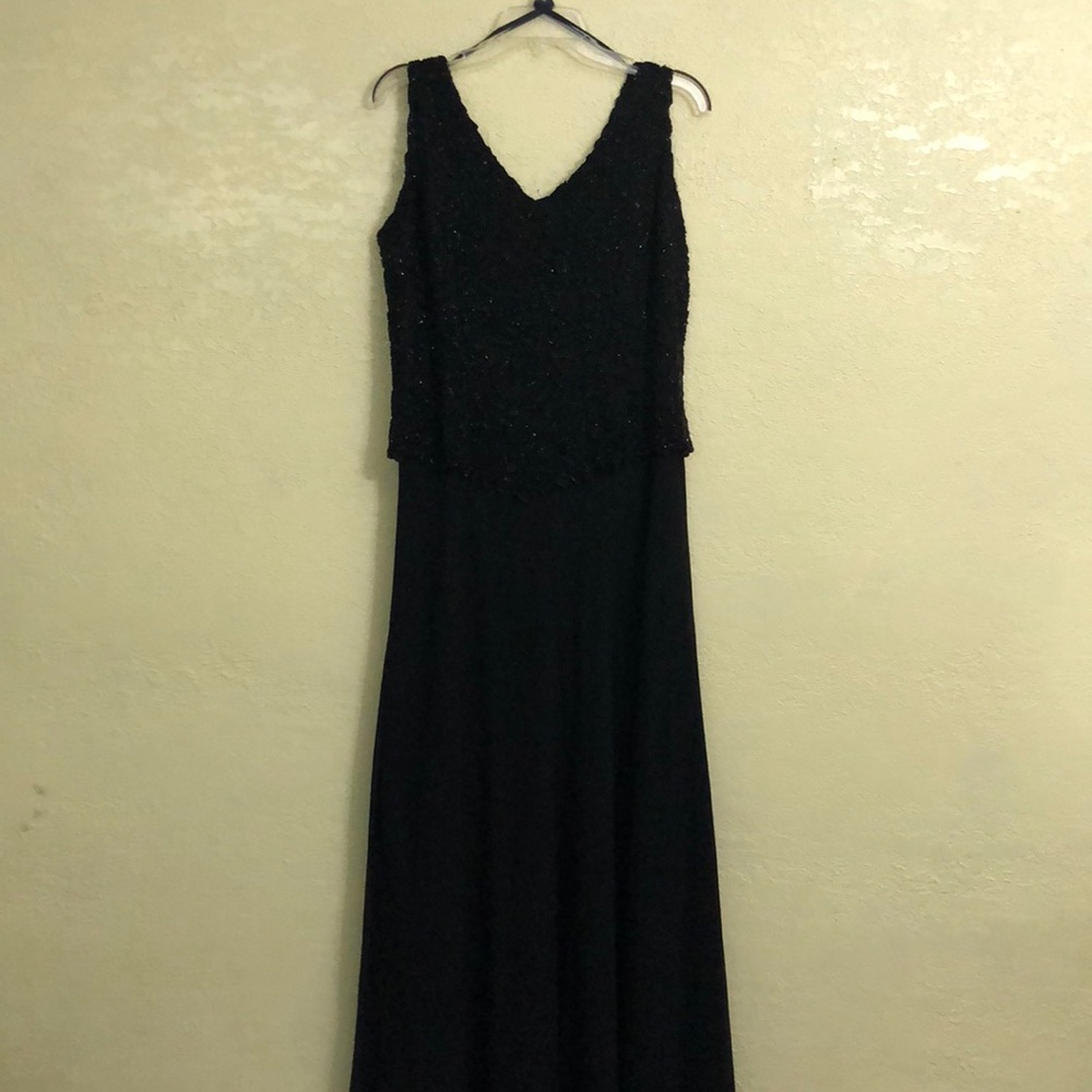 JKARA Black Sequined Long Evening Gown Dress